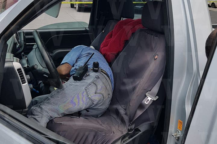 Ejecutan a sujeto a bordo de su camioneta en Toluca