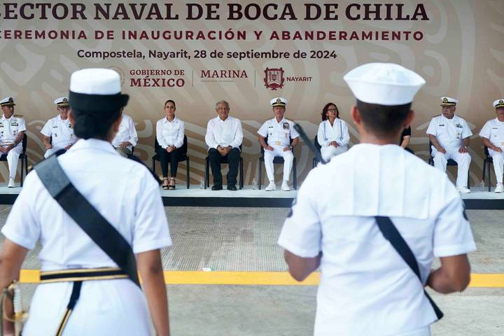 Se despide AMLO con la inauguración de la zona naval en Boca del Río, Veracruz