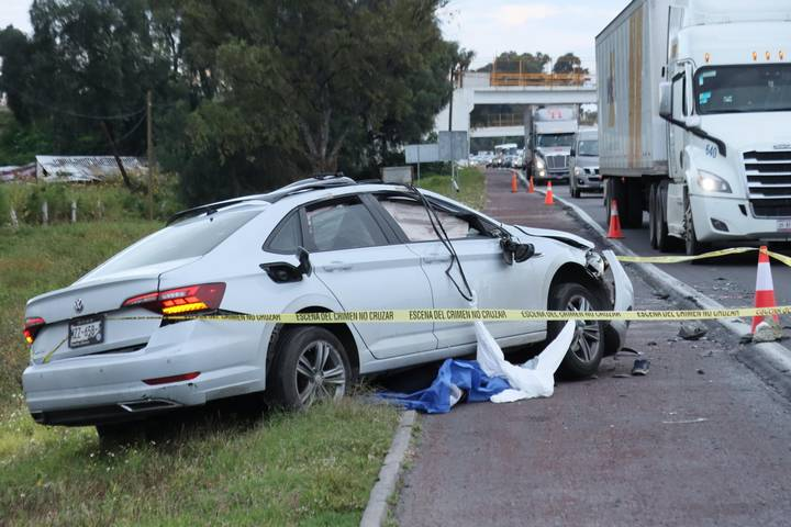 Fallece automovilista en un choque aparatoso en la autopista México-Pirámides