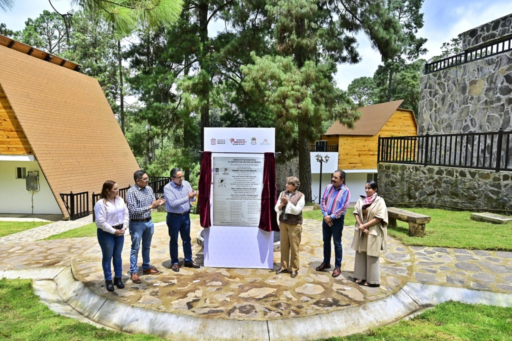 Delfina Gómez Álvarez Gobernadora, Inaugura casa de descanso para docentes de la Unidad Sindical SMSEM- Valle  de Bravo