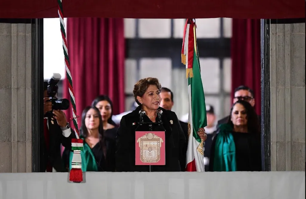 Mexiquenses acompañaron a la Gobernadora Delfina Gómez Álvarez en su primer Grito de Independencia