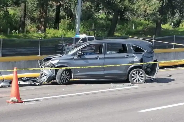 Una Mujer que conducía camioneta es asesinada a balazos en la autopista México-Puebla