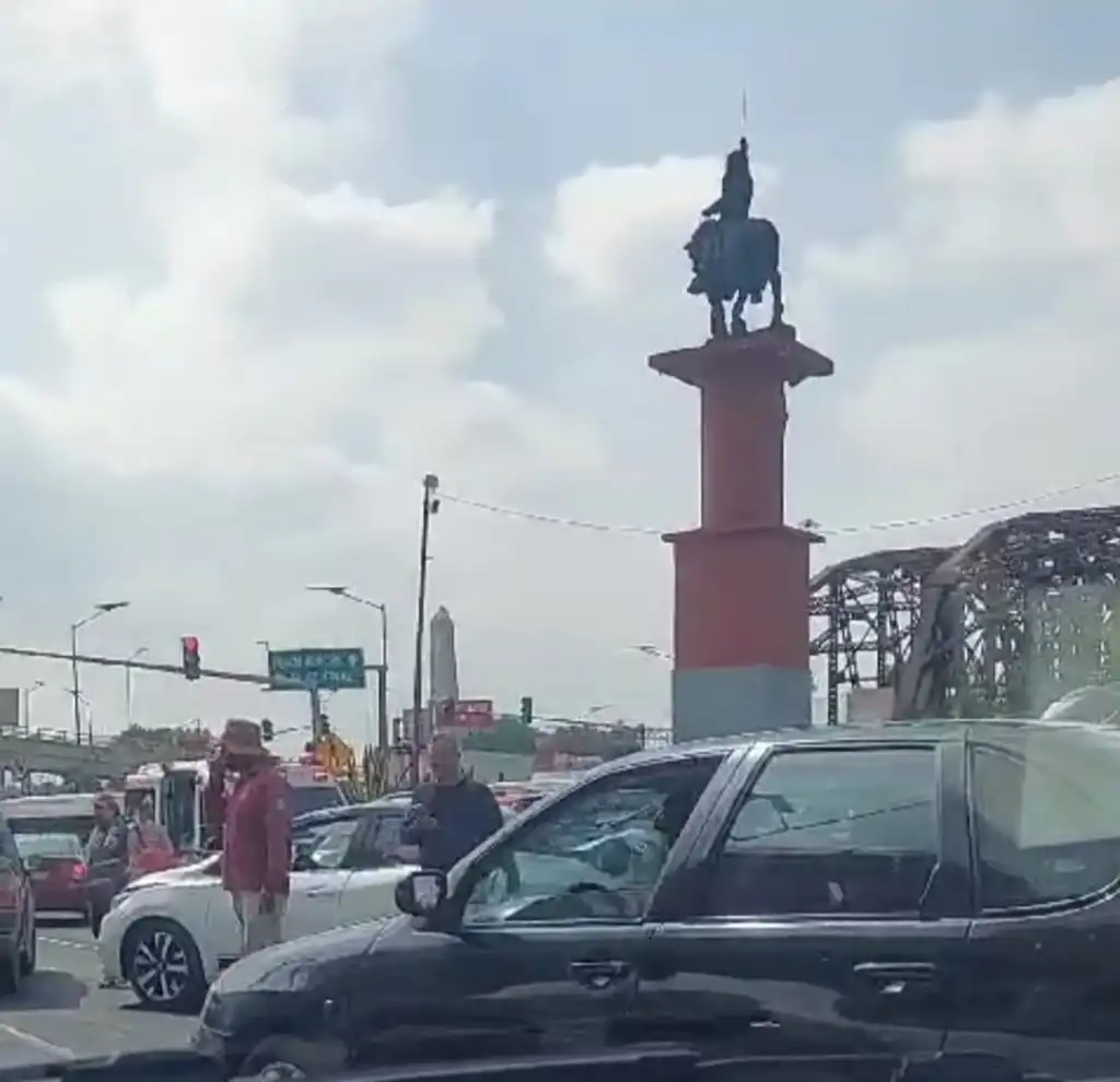 Múltiple Choque en Ecatepec Edoméx, deja varios vehículos destrozados; hay lesionados