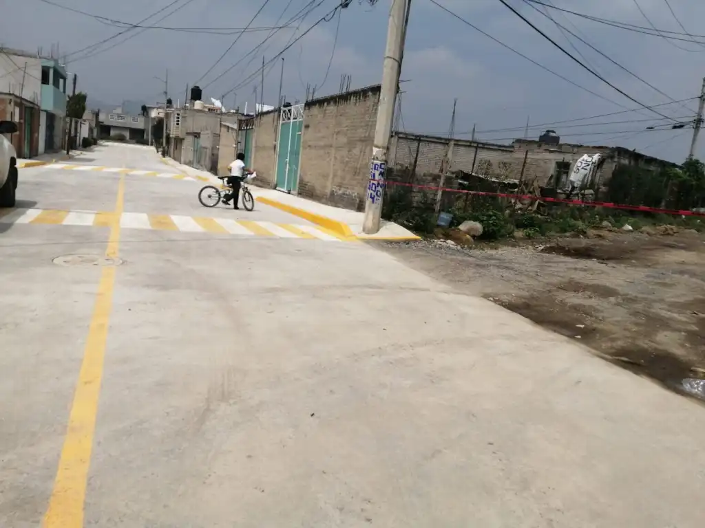 Calles pavimentadas en dos colonias de la Cabecera de Chalco Edoméx fueron entregadas
