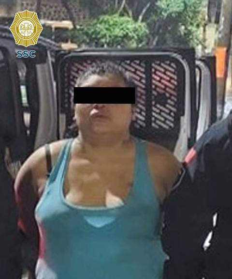 Mujer mata a un familiar con un cuchillo de cocina y es detenida