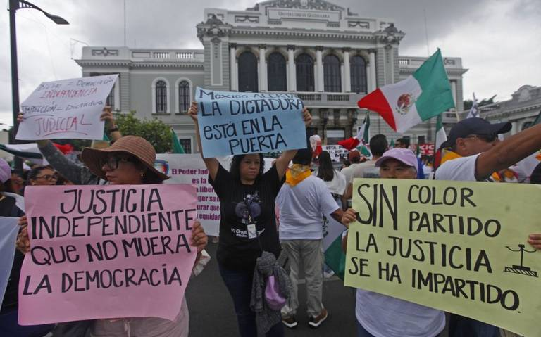 Jueces y magistrados aprueban mantener el paro de labores en el PJF