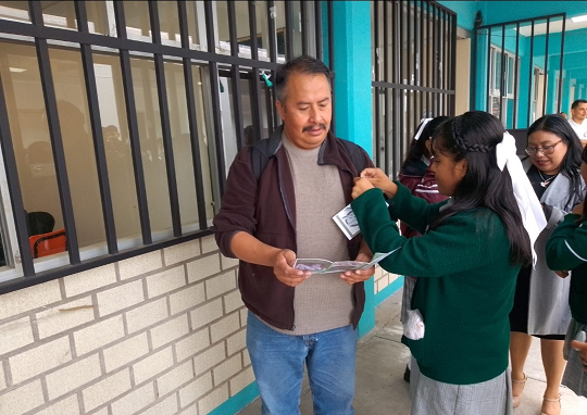 Estudiantes de secundaria trabajan por erradicar la violencia en la Ciudad de México