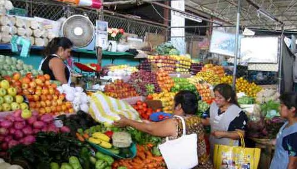 Amas de casa de la CDMX resienten los altos costos de la fruta de temporada
