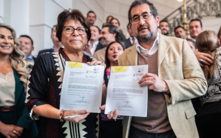 Entrega Cravioto iniciativa de extorsiones al Congreso de la CDMX