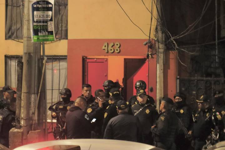 Ejecutan a sujeto en la Santa Anita, adentro de un departamento en Iztacalco