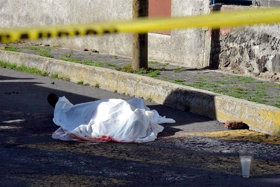 Asesinan a sujeto a machetazos en Tlalpan