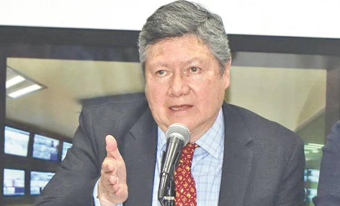 La nueva licencia de conducir permanente esta blindada porque cuenta con sistemas de seguridad para evitar su fa lsificación: Ulises García