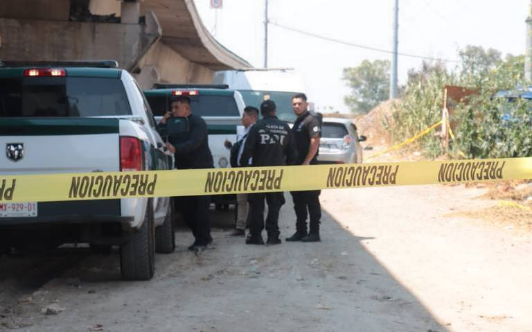 Abandonan a tres cuerpos dentro de unas carrozas en el Edomex