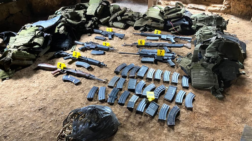 Catean rancho y decomisan arsenal, granadas y equipo táctico en Pantheló Chiapas