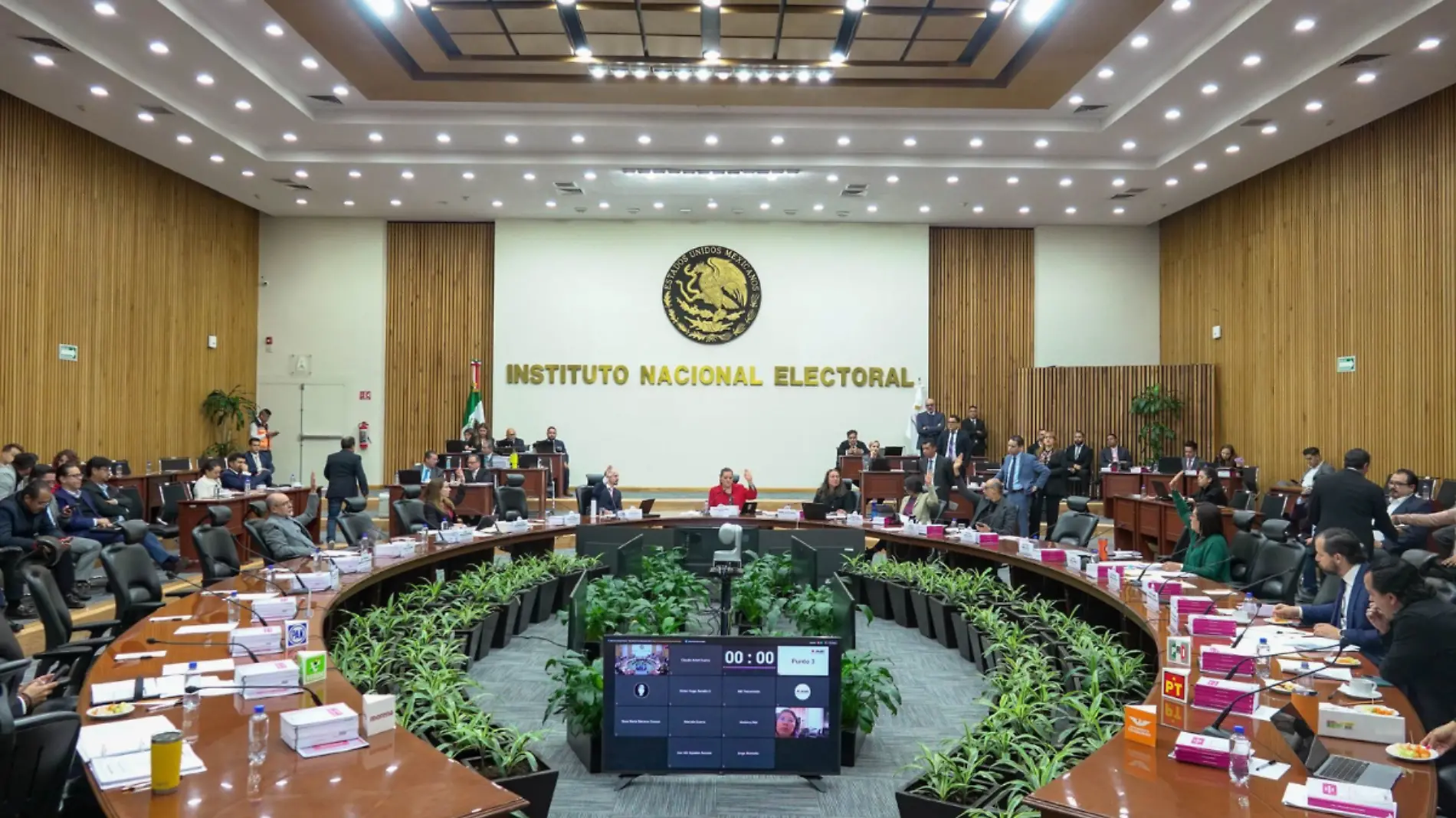 Sheinbaum recibirá a consejeros del INE para plantearles un presupuesto de elección judicial