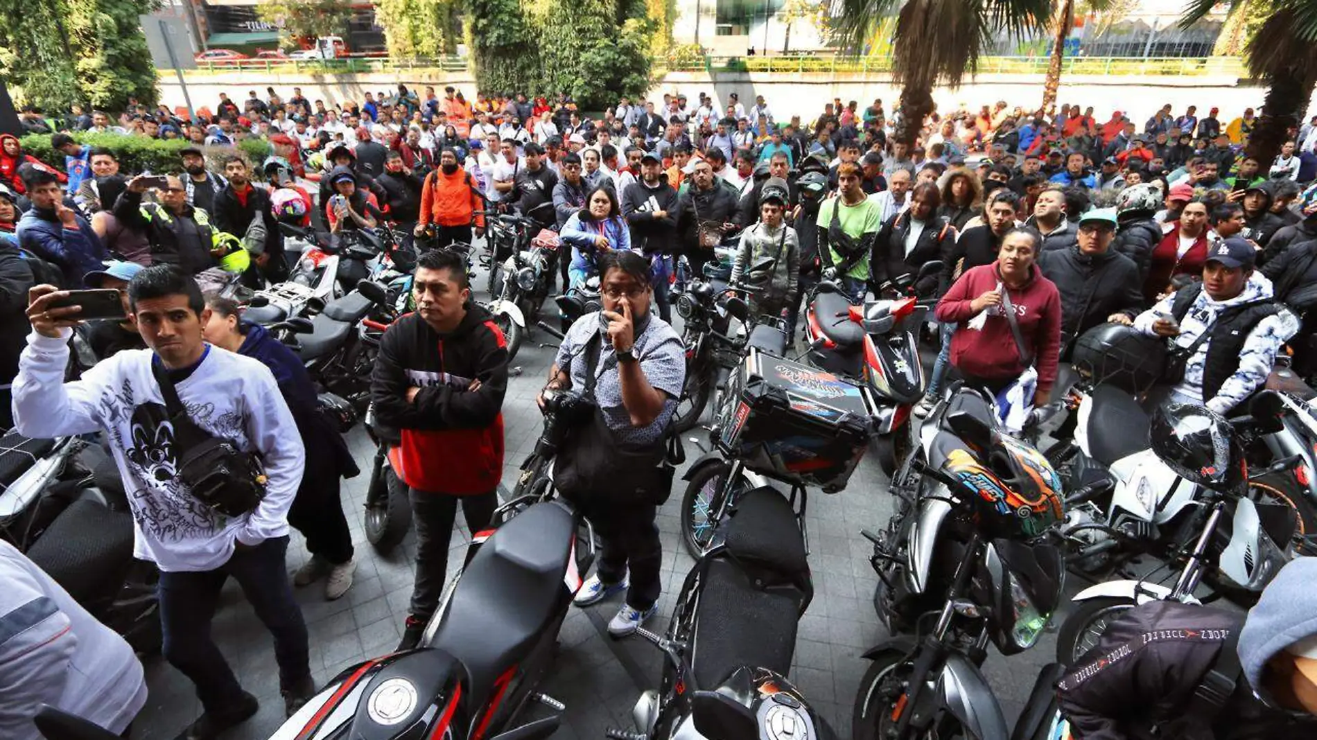 Repartidores Unidos de México siguen esperando reunirse con el SAT y con el IMSS