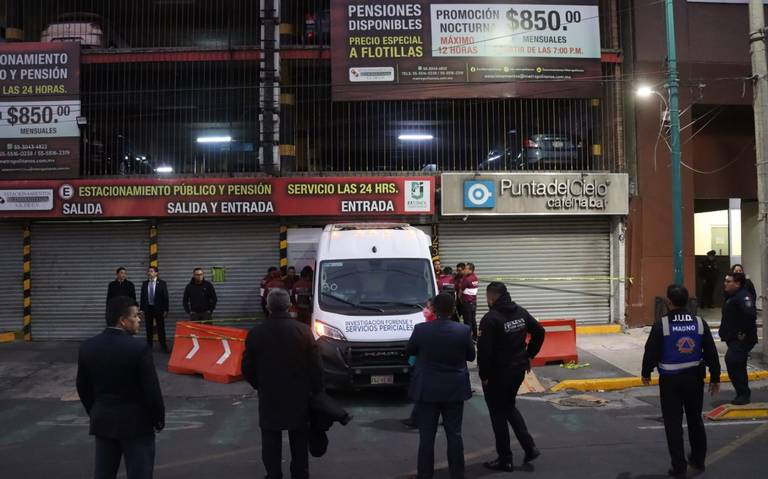 Fallece sujeto al caer de un noveno piso dentro de un estacionamiento de Ciudad Judicial
