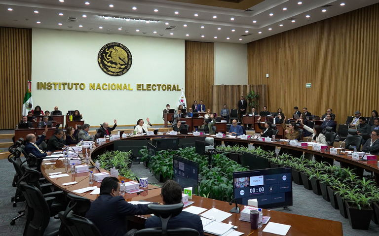 Elección judicial irá con material reciclado ante recorte presupuestal del INE