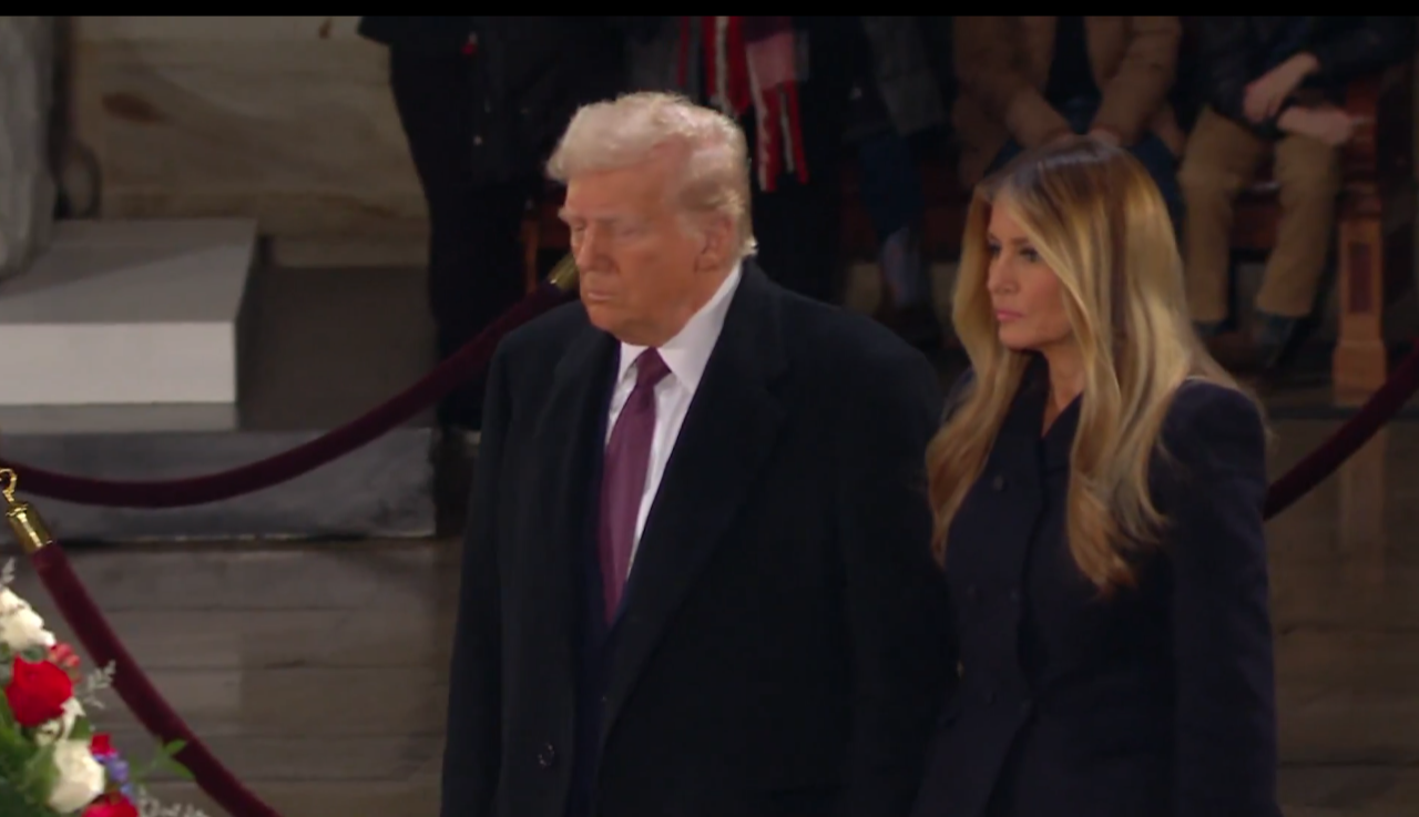 Trump se presenta a rendir homenaje ante el féretro de Jimmy Carter en el Capitolio