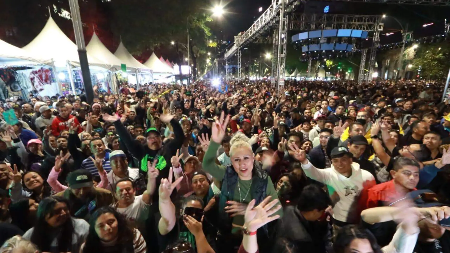 Más de 200 mil personas asistieron a la fiesta de Polymarchs por el Fin de