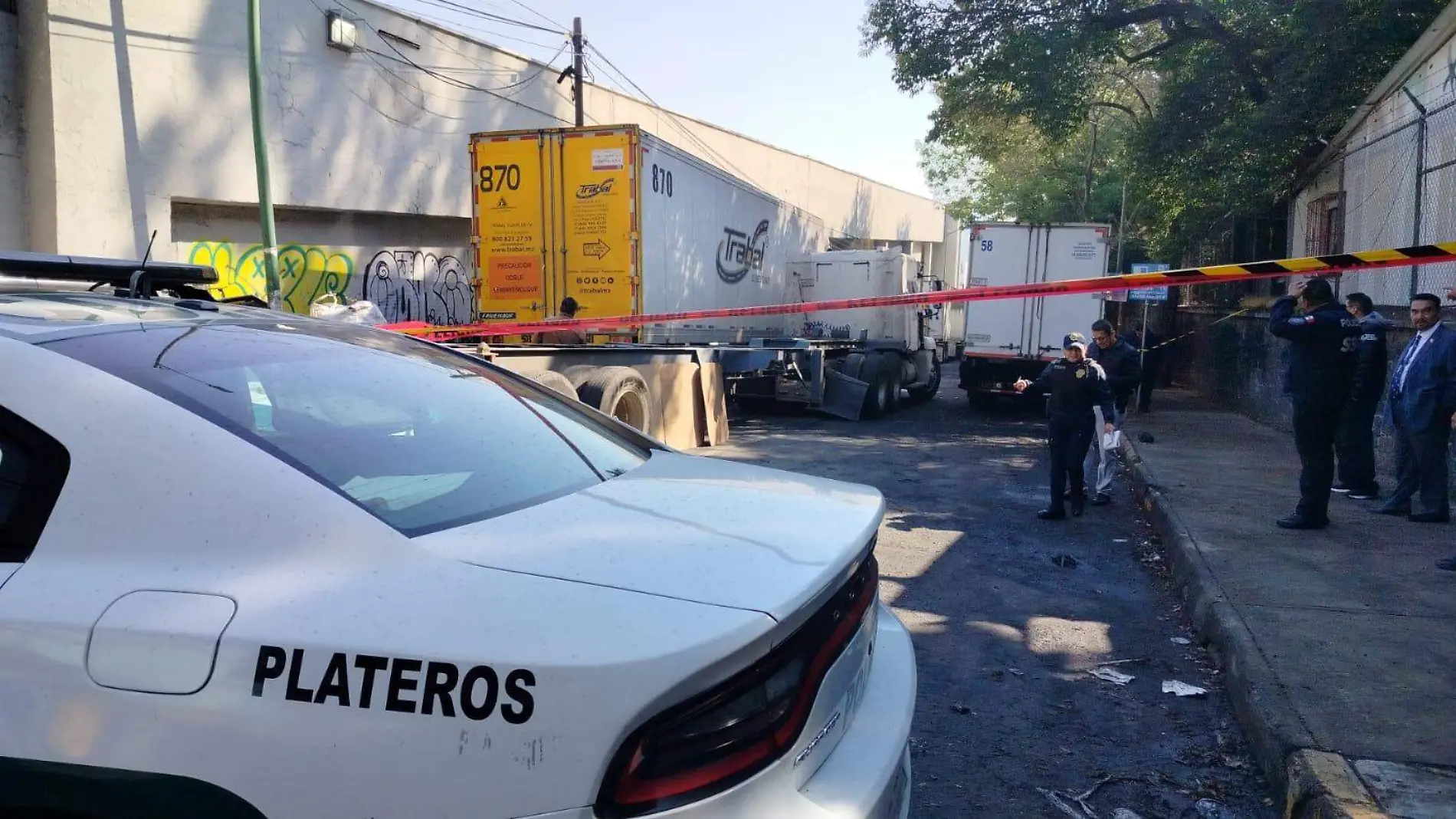 Sujeto muere aplastado por un trailer en Álvaro Obregón”