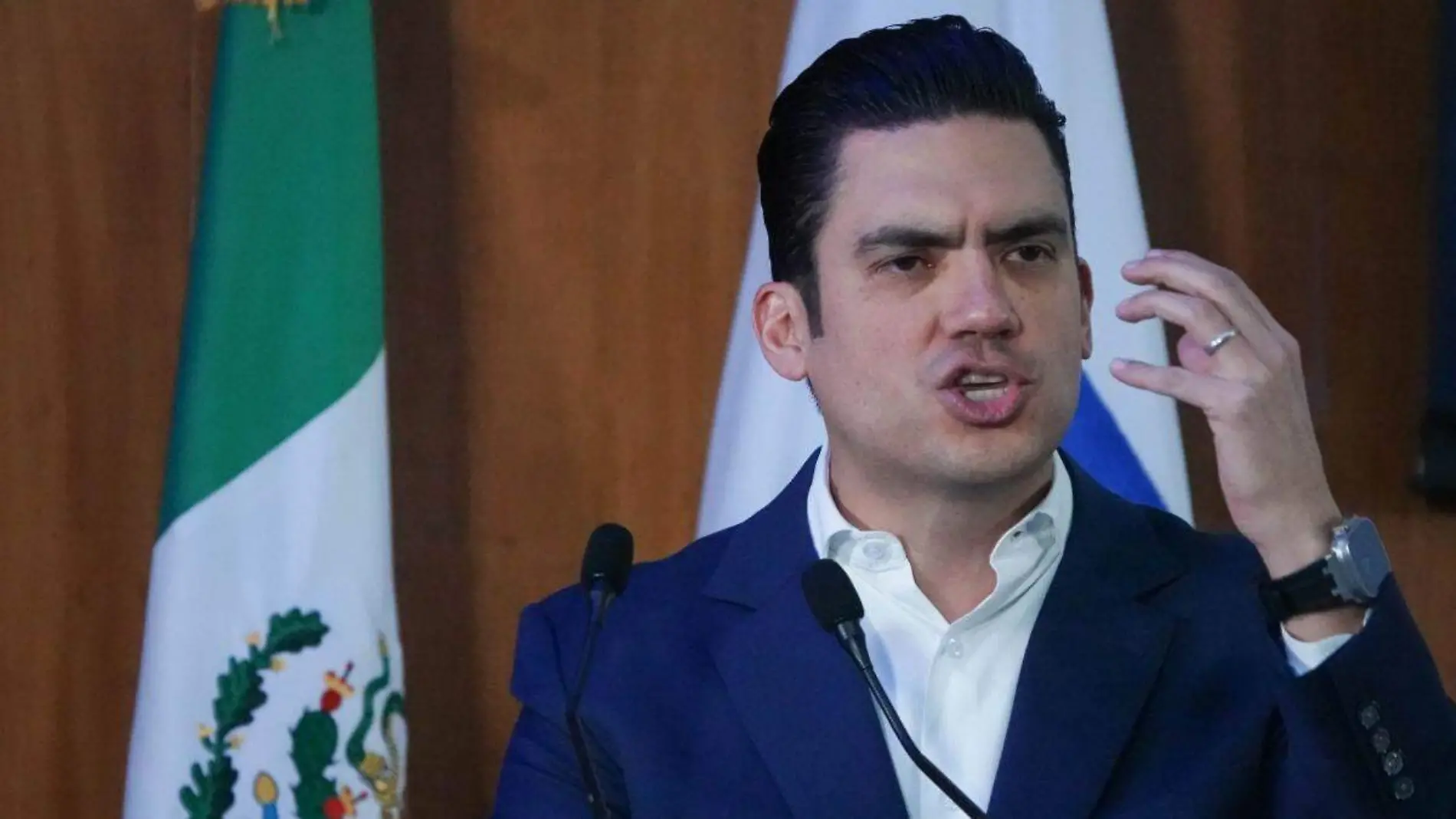 PAN inicia campaña contra Morena por no bajar los precios de la gasolina