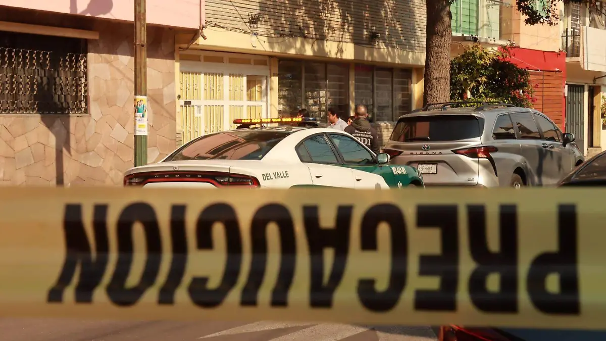 Le disparan a sujeto a las puertas de su casa en la Del Valle