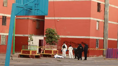 Riña a navajazos deja dos muertos en Azcapotzalco