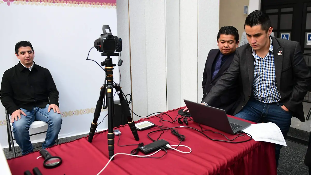 Inicia la credencialización de 134 mil servidores públicos