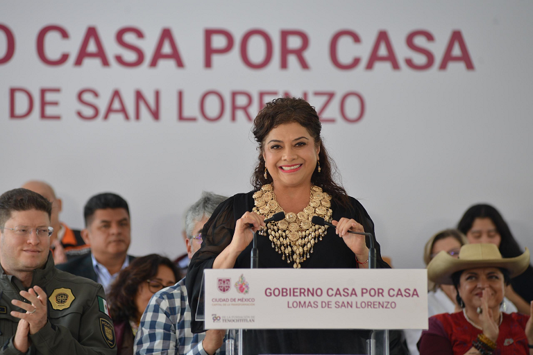 Brugada promete resolver la crisis del agua en Iztapalapa