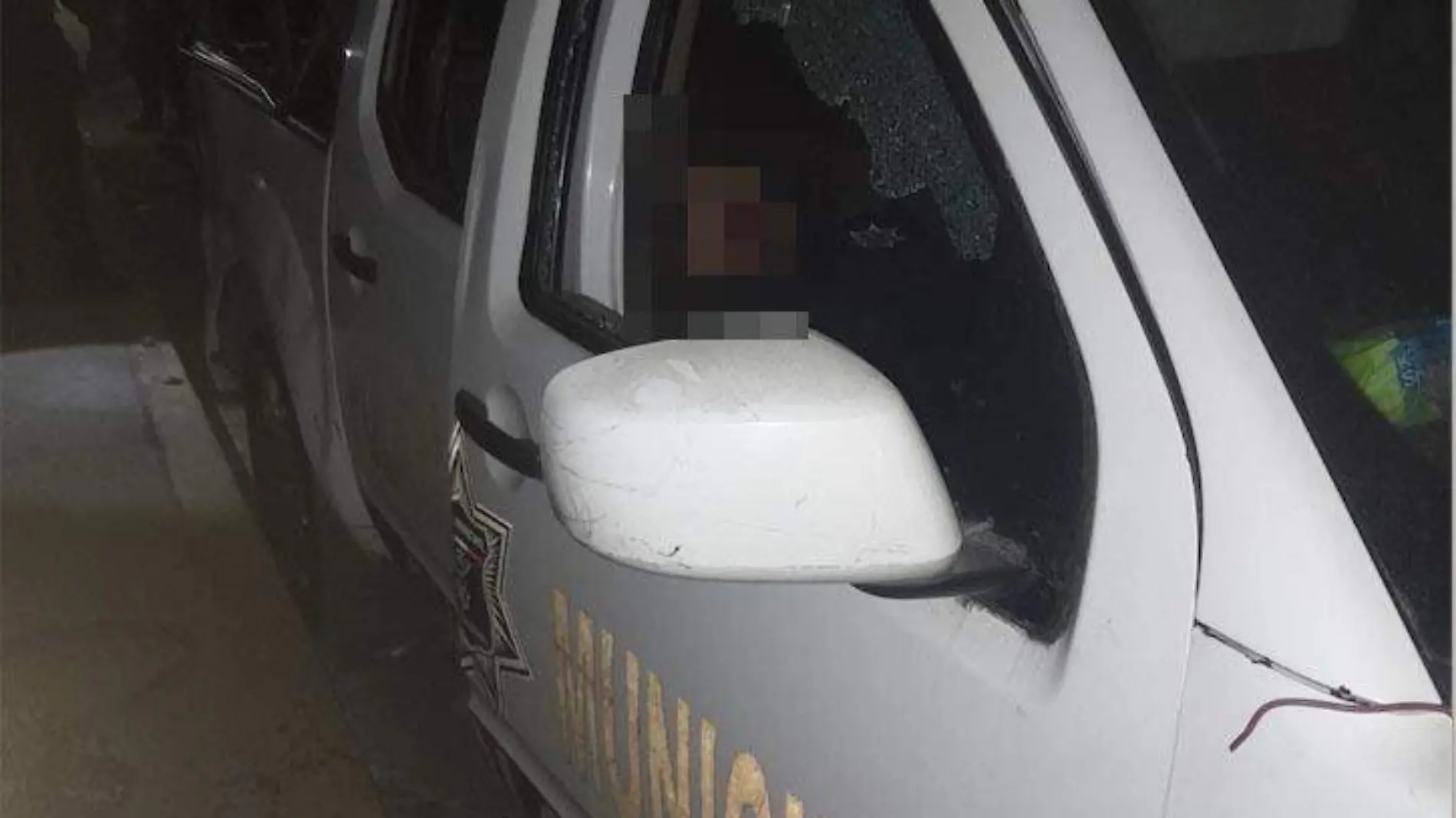 Sicarios ejecutan a dos policías municipales de Chicoloapan, cuando dormían en su patrulla
