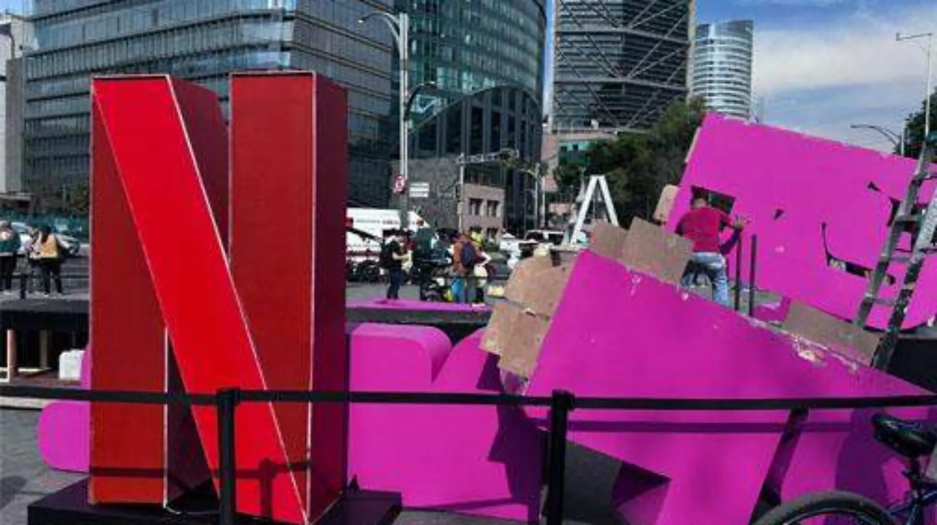 Retiran publicidad del Juego del Calamar en Chapultepec por no contar con el permiso correspondiente