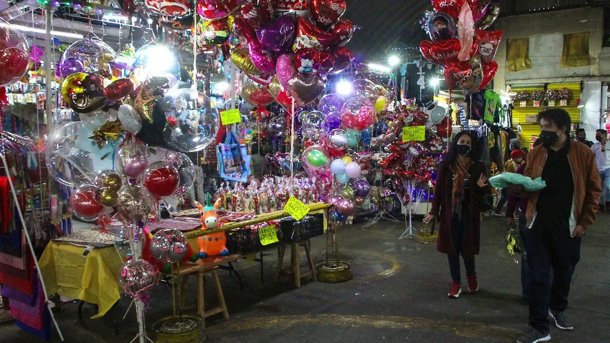 El Día del Amor y la Amistad dejará una derrama económica por más de dos mil mdp en la CDMX