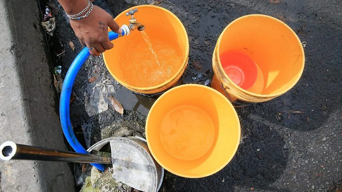 Hay casi 500 fugas diarias en la CDMX