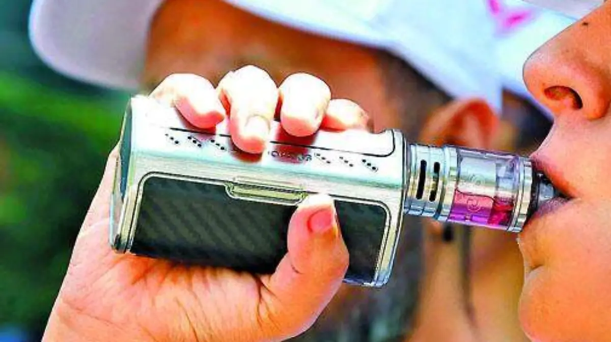 En la CDMX se siguen vendiendo vapeadores y dispositivos electrónicos análogos de tabaco calentado