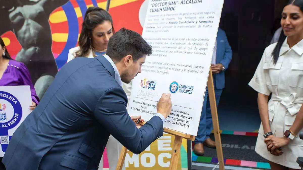 Víctor González Herrera (Dr. Simi) apuesta por la Red de Puntos Violeta en la CDMX