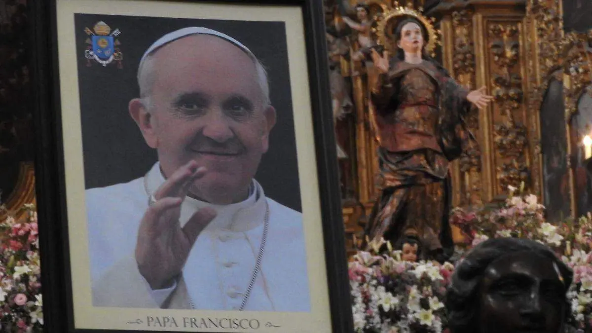 Fieles asistieron a la Basílica de Guadalupe y a la Catedral Metropolitana para despedir al Papa Francisco