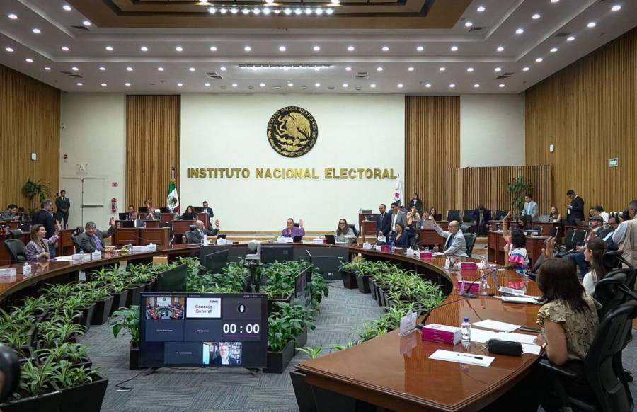 INE ordena retirar publicaciones en Facebook a favor de candidatos al Poder Judicial