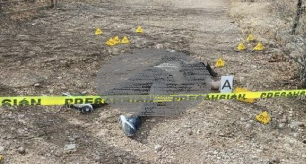 Localizan el cadáver de un sujeto en un parque de Ecatepec