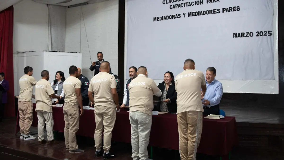 Reos del Edomex son capacitados como mediadores de pleitos a prisioneros