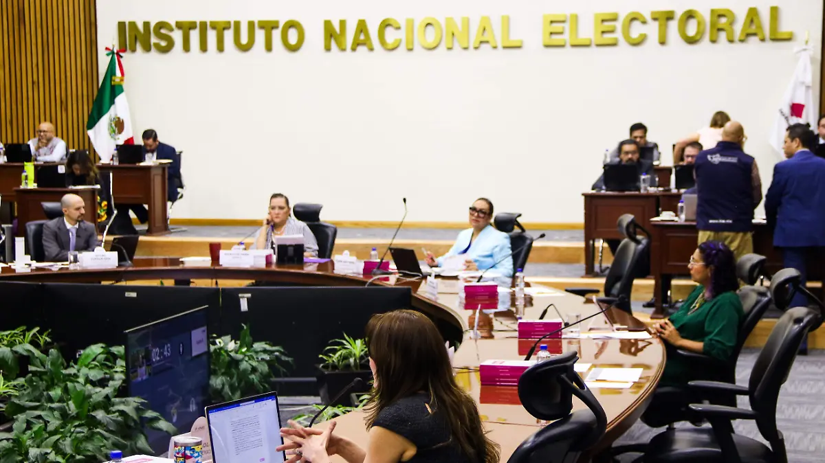 INE cancela 17 candidaturas judiciales por renuncias y duplicidades