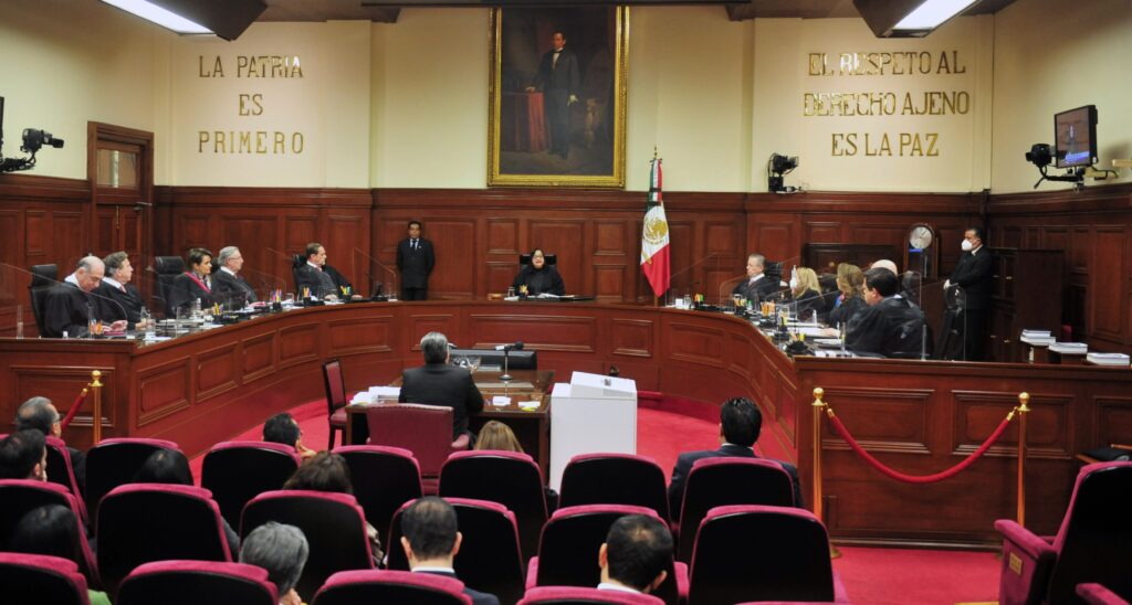SCJN ordena a que se amplíe las licencias de paternidad