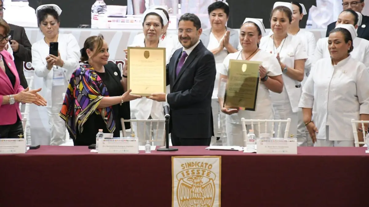 Más de 17 mil trabajadores del ISSSTE se beneficiaron con la jornada laboral de 8