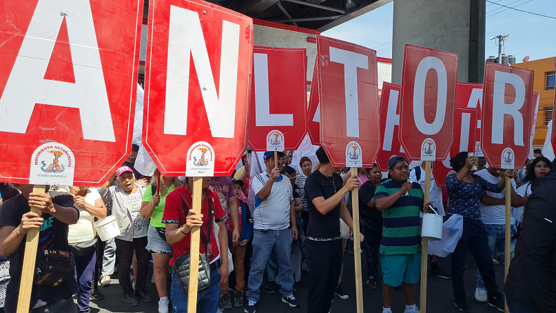 Antorchistas de Tláhuac marchan para exigir agua