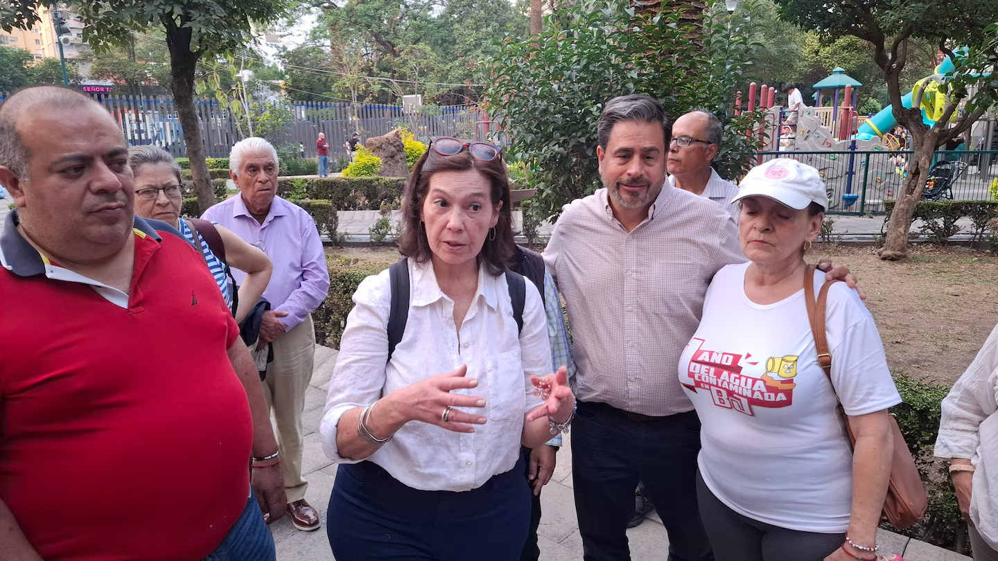 Vecinos de la Benito Juárez exigen que funcionarios responsables paguen por el agua contaminada