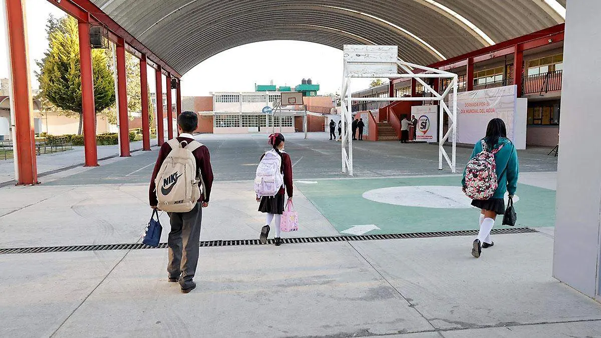 Edomex lanza programa “Mochila de Paz y Prevención”