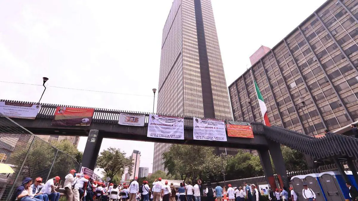 Sección 34 del STPRM acuerda emplazar a huelga a Pemex por revisión del Contrato Colectivo de Trabajo