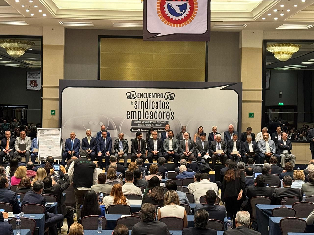 El encuentro Histórico de Empleadores y Sindicatos consolida el dialogo social para transformar al Mundo Labora l