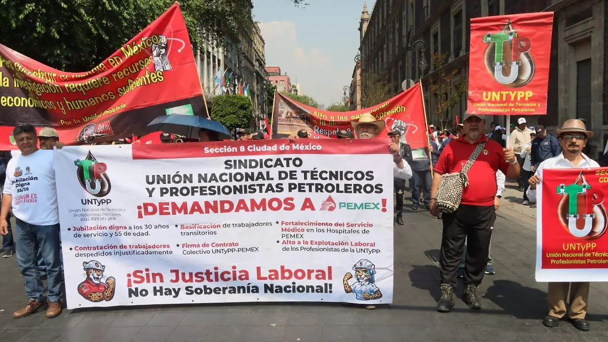 CNTE entrega pliego petitorio con base a la huelga del 15 de mayo