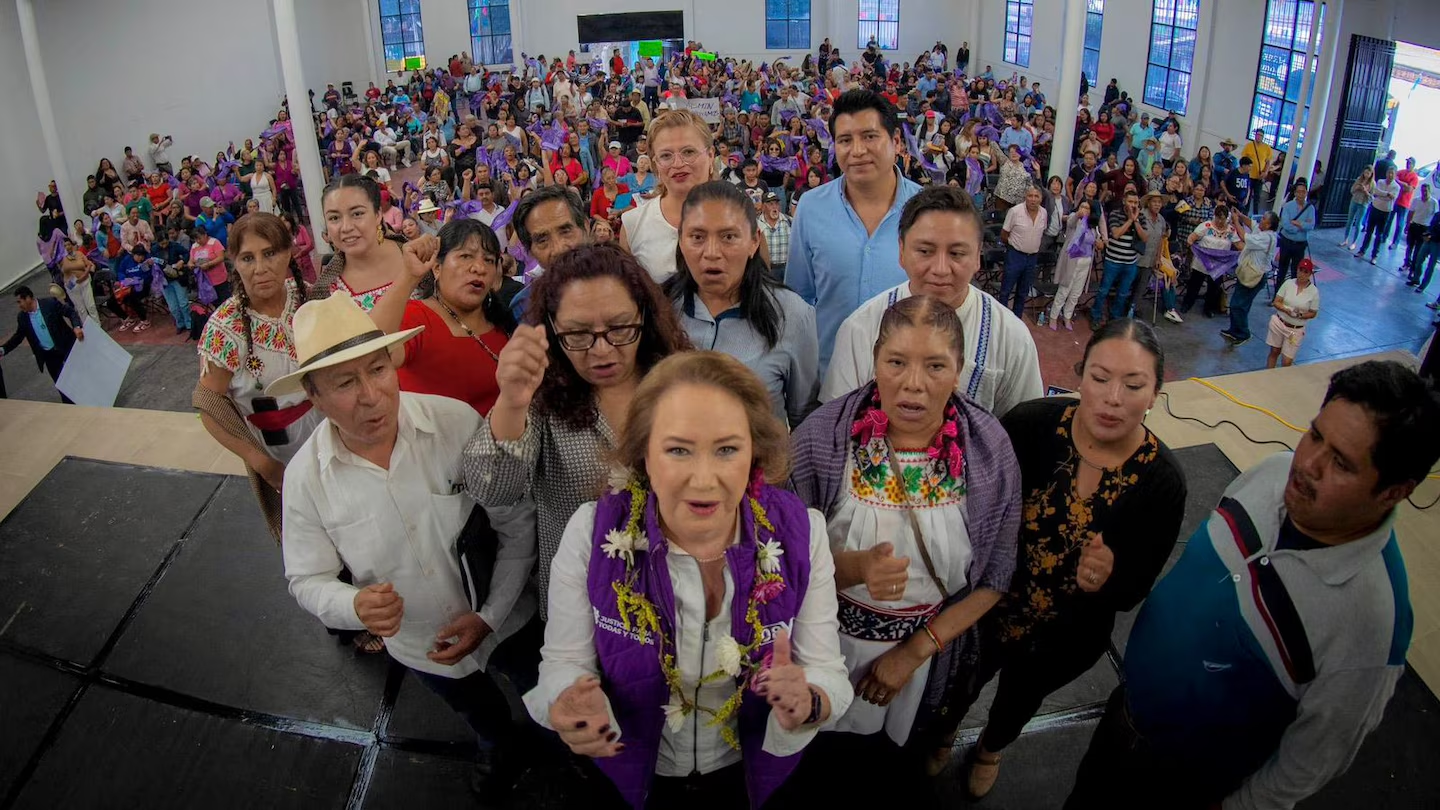 La confianza y apego a la Constitución, son indispensables para el desarrollo de la nación: Yasmín Esqui vel